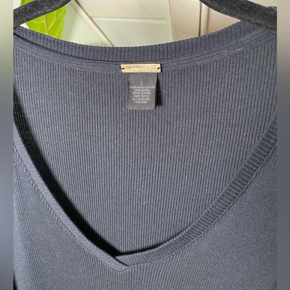 Magaschoni Black Pima Cotton Ribbed V- Neck Tee Size Large - Picture 3 of 8